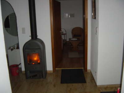 Holzofen in der Diele